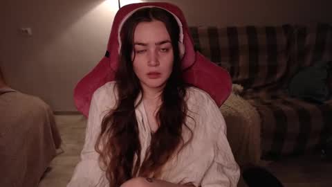 elisabeth online show from February 26, 2025, 1:19 pm