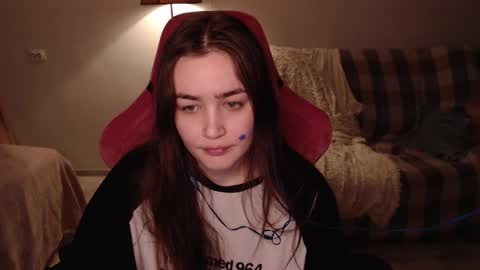 elisabeth online show from March 4, 2025, 3:04 pm