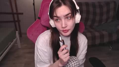 elisabeth online show from November 8, 2025, 2:06 pm