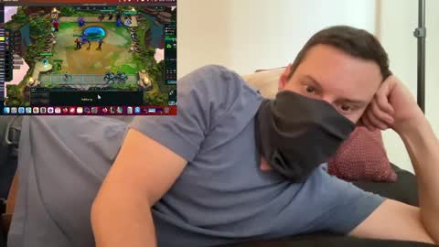 Snapshot of i_o_ro chatting on December 19, 2024, 10:42 pm i o ro online show from December 19, 2024, 10:42 pm