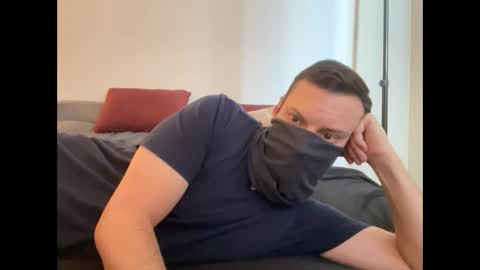 Snapshot of i_o_ro chatting on December 22, 2024, 9:20 pm i o ro online show from December 22, 2024, 9:20 pm