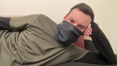 Snapshot of i_o_ro chatting on December 2, 2025, 8:08 am i o ro online show from December 2, 2025, 8:08 am