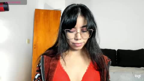 Elizabeth online show from April 7, 2026, 12:33 am