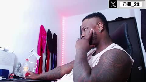 Mr H Independent model online show from February 15, 2025, 5:51 am