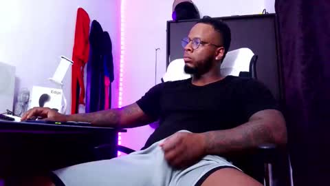 Mr H Independent model online show from September 16, 2025, 3:29 am