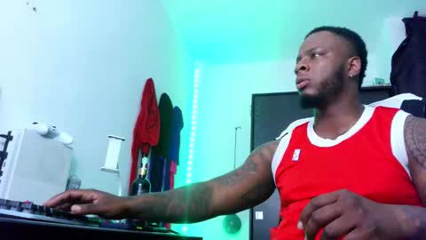 Mr H Independent model online show from October 2, 2025, 3:13 am