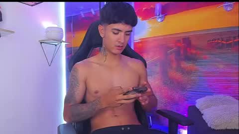 Light online show from October 3, 2025, 5:48 am