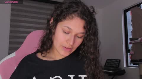 On instagram Imm  NikkiHelp me reach 100 likes online show from January 5, 2025, 10:40 pm