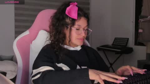 On instagram Imm  NikkiHelp me reach 100 likes online show from January 9, 2025, 8:03 am