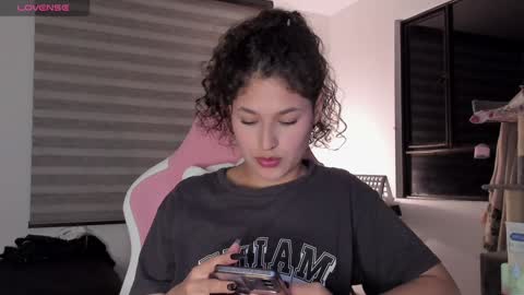 On instagram Imm  NikkiHelp me reach 100 likes online show from February 2, 2025, 11:21 pm