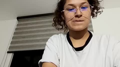 On instagram Imm  NikkiHelp me reach 100 likes online show from February 13, 2025, 1:40 am