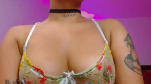 Salo  online show from November 17, 2025, 9:48 am