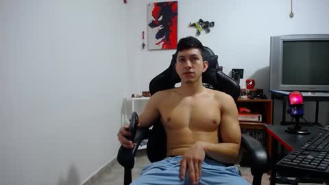 iam_yourbabyprincess_xd online show from October 18, 2025, 7:58 pm