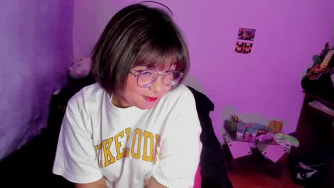 Zoe 3 online show from January 22, 2025, 11:43 pm