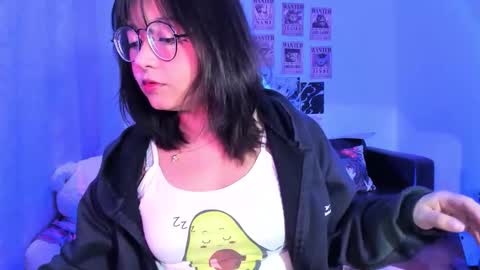 Zoe 3 online show from September 21, 2025, 4:25 am