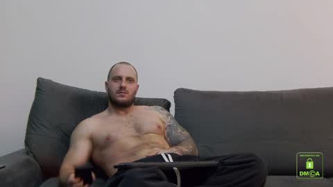 claudeloflex onlyfans online show from April 8, 2026, 8:53 pm