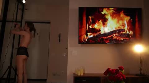 Claire online show from February 25, 2026, 10:52 pm