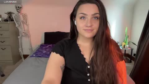 Crystal online show from February 3, 2025, 4:20 pm