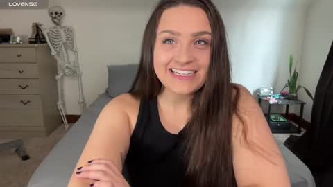 Crystal online show from February 19, 2025, 5:49 pm