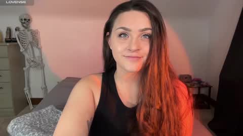 Crystal online show from March 3, 2025, 3:41 am