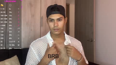 Dylan  independent model  online show from December 3, 2024, 1:21 pm