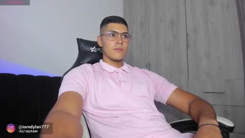 Dylan  independent model  online show from February 12, 2025, 4:54 am