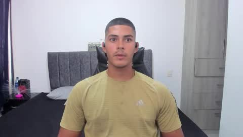 Dylan  independent model  online show from January 7, 2026, 10:01 pm