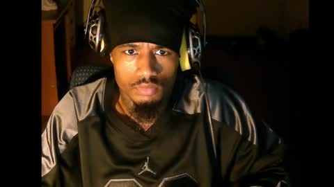 iamjohnny4u online show from November 23, 2025, 6:02 am