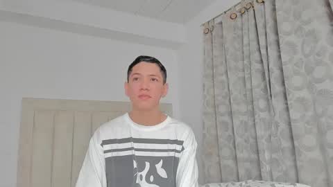 Juliiiiian online show from February 13, 2025, 11:17 am