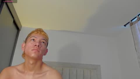 Juliiiiian online show from November 8, 2025, 11:32 am