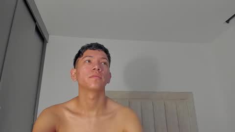 Juliiiiian online show from March 25, 2026, 11:05 am