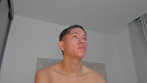 Juliiiiian online show from April 21, 2026, 11:27 am