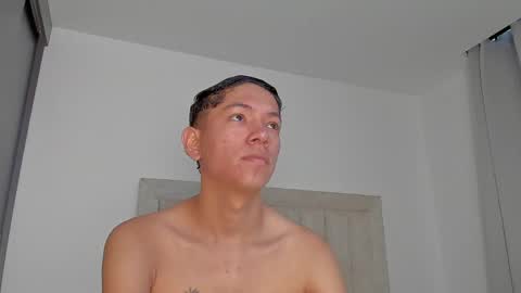 Juliiiiian online show from April 22, 2026, 11:23 am