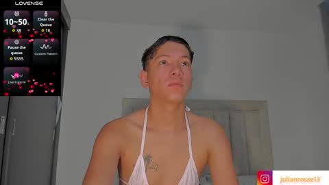 Snapshot of iamjulian_ chatting on May 6, 2026, 11:37 am Juliiiiian online show from May 6, 2026, 11:37 am