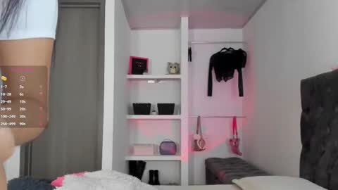    online show from September 24, 2025, 6:44 pm