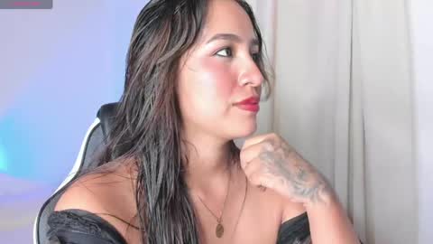 Lara online show from April 15, 2026, 2:13 pm