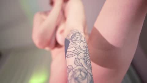 Nina  online show from December 21, 2024, 9:15 pm