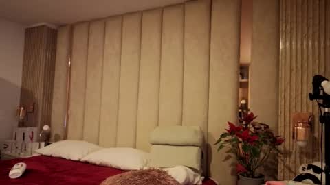 Nyxy online show from December 17, 2025, 5:02 am