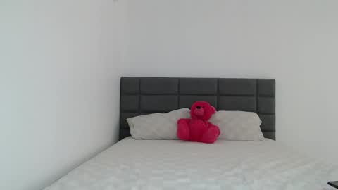 Snapshot of iamsummerxx chatting on January 6, 2026, 5:22 am Summer online show from January 6, 2026, 5:22 am