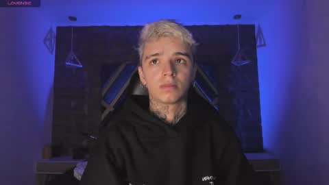 IAN CASTILLO online show from February 17, 2026, 11:18 am