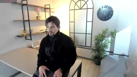 Ian Davis online show from September 17, 2025, 11:34 am