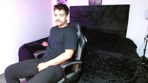 Snapshot of ian_davis chatting on March 23, 2026, 1:15 pm Ian Davis online show from March 23, 2026, 1:15 pm