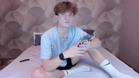 Snapshot of ian_flor chatting on January 11, 2026, 1:05 pm Ian Flor online show from January 11, 2026, 1:05 pm