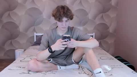 Snapshot of ian_flor chatting on February 12, 2026, 3:18 pm Ian Flor online show from February 12, 2026, 3:18 pm