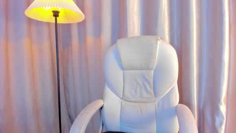 ian  online show from November 28, 2025, 3:42 am