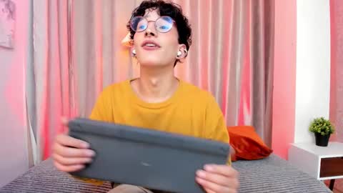 ian  online show from March 4, 2026, 3:23 am