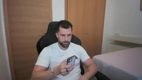 iberian_macho online show from October 23, 2025, 3:11 pm