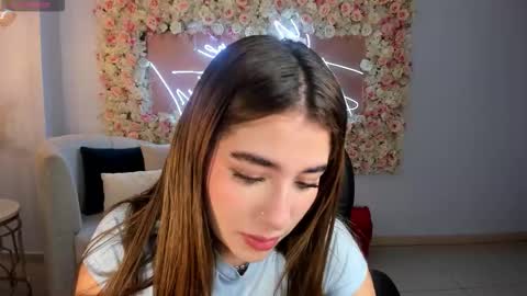 Ibiza  online show from November 4, 2025, 12:37 pm