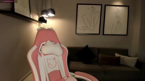 Ibiza  online show from April 17, 2026, 12:19 pm