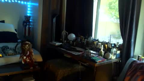 PMS online show from September 26, 2025, 1:09 am